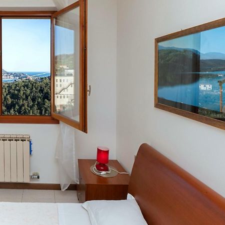 ラ・スペツィアLa Terrazza Sul Golfoアパートメント エクステリア 写真